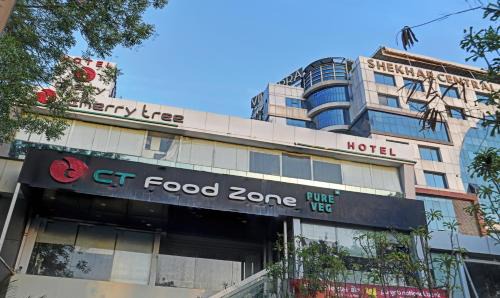 Palasia Hotel | Comfortable Stay at Treebo Cherry Tree with Great Amenities