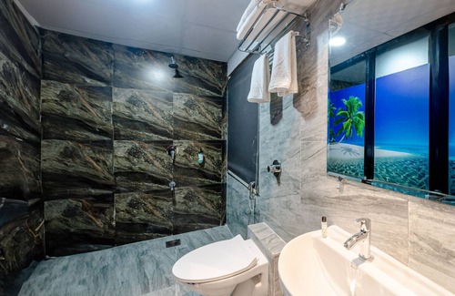 Viman Nagar Hotel | Discover Comfort at Treebo Cocostay, Hadapsar