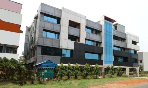 Durgapur Hotel | Treebo Concerto Residentia: Family-Friendly with Dining Options