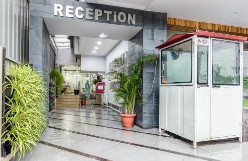 Vijay Nagar Hotel | Welcoming Treebo Daksh Residency with Family-Friendly Amenities