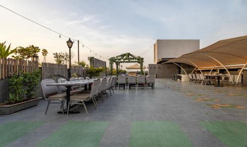 Ahmedabad Hotel | Treebo Eden Park, Ahmedabad