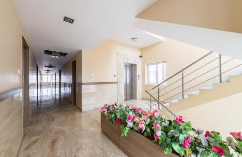 Ram Nagar Hotel | Discover Comfort at Treebo ESS Grande with Family-Friendly Amenities