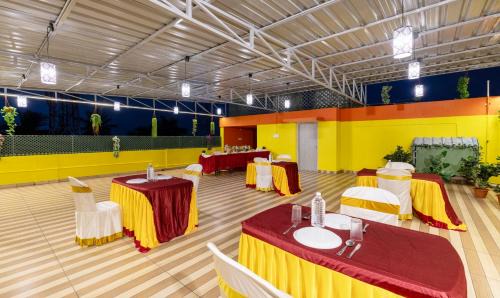 Mysore Hotel | Family-Friendly Escape at Treebo Four Seasons Hotel