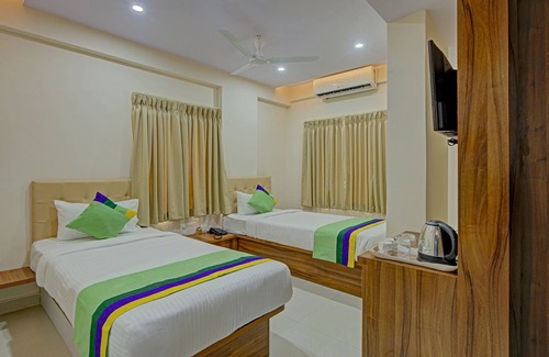 Agara Hotel | Convenient Treebo Global Stay in Uttarahalli with Kitchen
