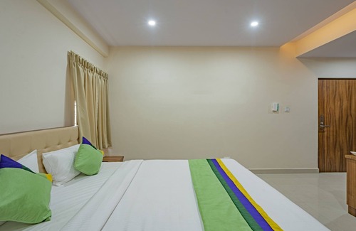 Agara Hotel | Convenient Treebo Global Stay in Uttarahalli with Kitchen