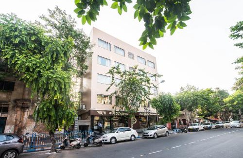 Kalighat Hotel | Inviting Treebo Globe International with Family-Friendly Amenities