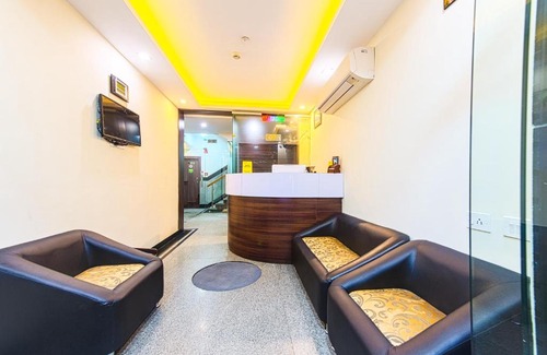 Kalighat Hotel | Inviting Treebo Globe International with Family-Friendly Amenities