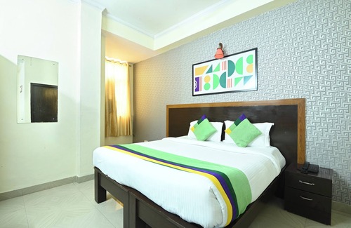 Sector 62 Hotel | Cozy Treebo Green View in Noida with Family-Friendly Amenities