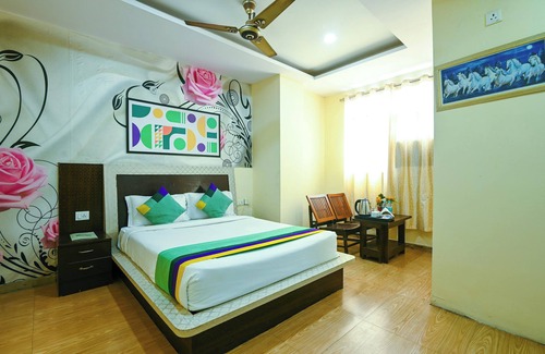Sector 62 Hotel | Cozy Treebo Green View in Noida with Family-Friendly Amenities