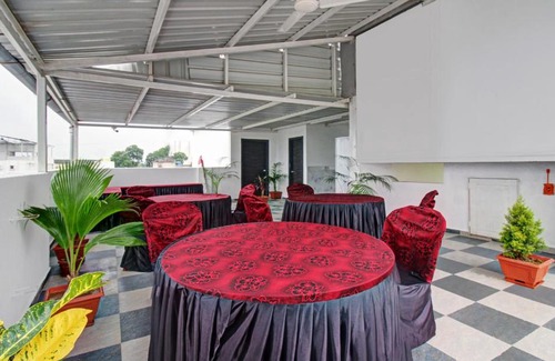 Nagpur Hotel | Convenient Stay at Treebo Hotel Rk Inn, Near Railway Station