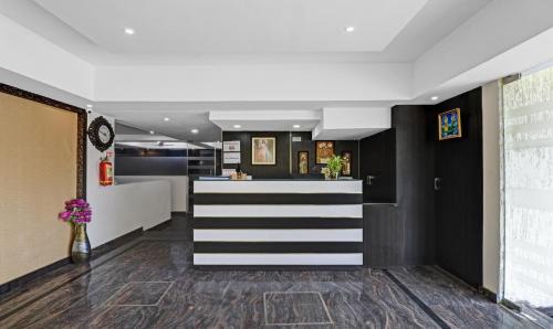 Bengaluru Hotel | Family-Friendly Stay at Treebo JJ Residency - Rated 7.7/10
