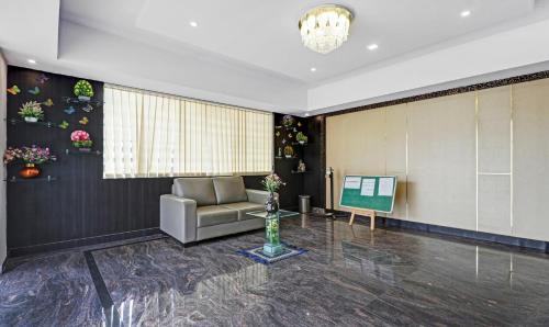Bengaluru Hotel | Family-Friendly Stay at Treebo JJ Residency - Rated 7.7/10