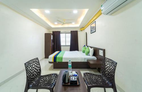 Panchgani Hotel | Convenient Stay at Treebo Kaizen Near Paragliding Activities
