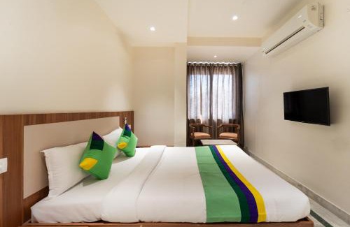 Nashik Hotel | Treebo Kaveri: Family-Friendly Stay with Dining & Breakfast