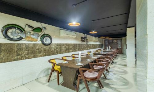 Kuthar Hotel | Experience Comfort at OYO Maurice: 9/10 Guest Rated