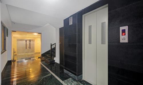 Kalighat Hotel | Inviting Stay at Treebo Naman's Inn with Breakfast Included