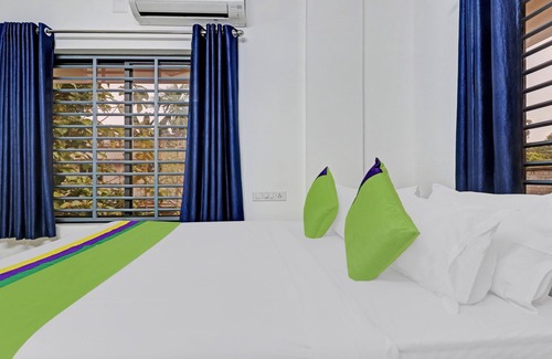 Aluva House | Family-Friendly Stay at Treebo Trend Nirupama with Kitchen