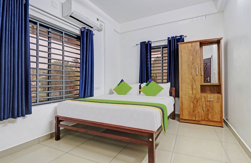 Aluva House | Family-Friendly Stay at Treebo Trend Nirupama with Kitchen