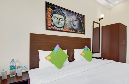 Noida Hotel | Budget-Friendly Stay at Treebo Noida Grand with Free Breakfast
