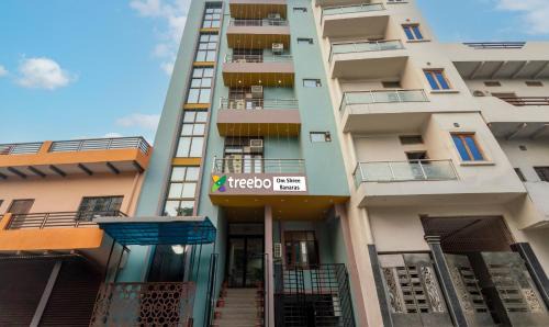 Varanasi Hotel | Budget-Friendly Hotel Om Shree Banaras with Family Dining