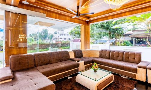 Nedumbassery Hotel | Highly Rated SMS Cochin Airport Hotel with Pet-Friendly Amenities