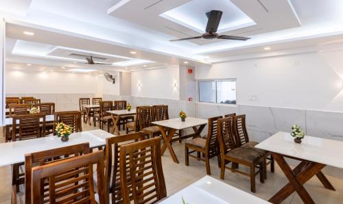 Nedumbassery Hotel | Highly Rated SMS Cochin Airport Hotel with Pet-Friendly Amenities