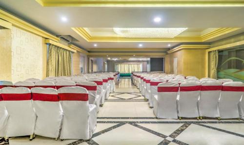Secunderabad Hotel | Discover Treebo Premium Metropolis: Family-Friendly Retreat