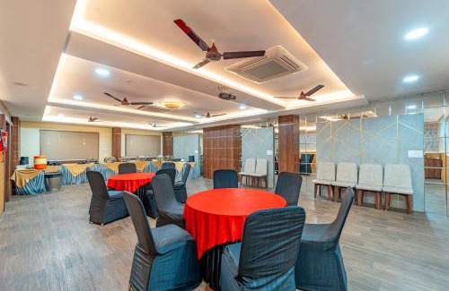Bhopal Hotel | Discover Hotel Zorba: Family-Friendly with Great Amenities