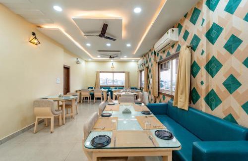 Bhopal Hotel | Discover Hotel Zorba: Family-Friendly with Great Amenities