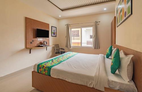 Varanasi Hotel | Treebo Raj Palace