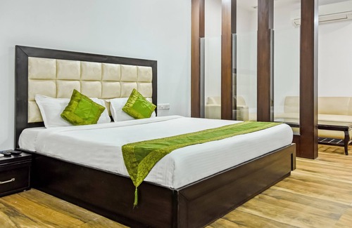 Jalandhar Hotel | Budget-Friendly Stay at Treebo Red Petal Jalandhar