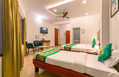 Mahadevpet Hotel | Treebo Regalia Comforts