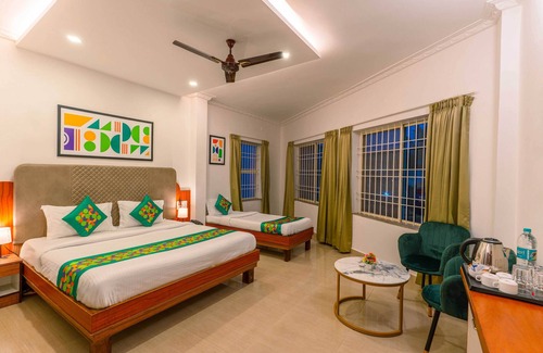 Mahadevpet Hotel | Treebo Regalia Comforts
