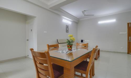 Chennai Hotel | Comfortable Treebo Rithikha Inn Near Chennai Trade Centre