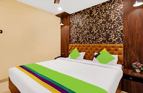 Paltan Bazaar Hotel | Treebo Spring Brook: Budget-Friendly Stay with Family Amenities