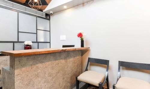 Panduranga Nagar Hotel | Discover Treebo Stay Tuned in JP Nagar with Family Amenities