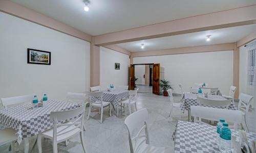 Shillong Hotel | Comfortable Treebo Staying Center with Family-Friendly Amenities