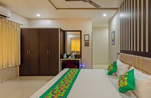 Jamshedpur Hotel | Cozy Retreat at The Golden Sand: Family-Friendly Stay