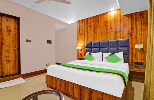 Patna House | Delightful Stay at Treebo The Pearl Bliss with Breakfast