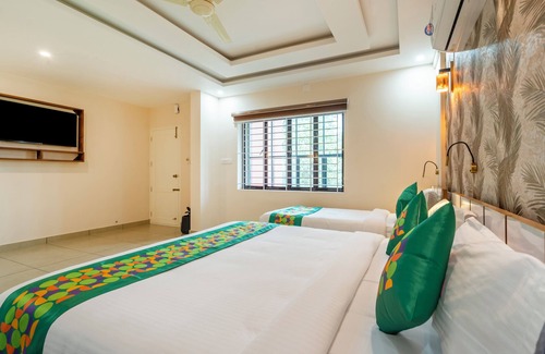 Nedumbassery Hotel | Budget-Friendly Stay at Treebo Thoduvas Star Plaza Cochin