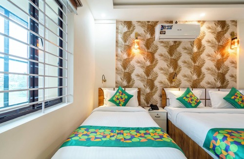 Nedumbassery Hotel | Budget-Friendly Stay at Treebo Thoduvas Star Plaza Cochin