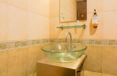 Ernakulam South Hotel | Cozy Treebo Time Square on Marine Drive with Breakfast & More