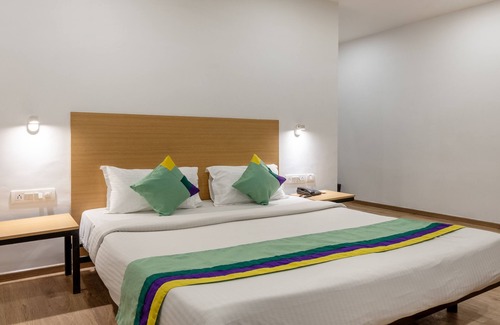 Central Chennai Hotel | Welcoming Treebo Treetops Inn - Family-Friendly Retreat