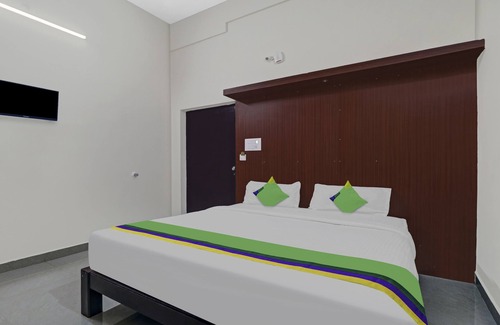 Gundlupet Hotel | Family-Friendly Stay at Treebo Trend Grand JP Inn