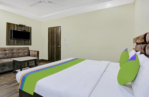 Karol Bagh Hotel | Discover Treebo Trend Singh Continental: Family-Friendly Retreat