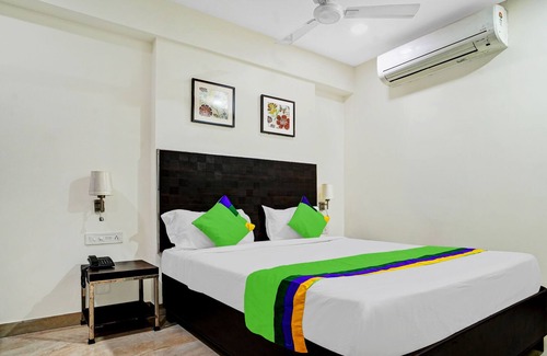 Vijayawada Hotel | Treebo Trend Swarna's