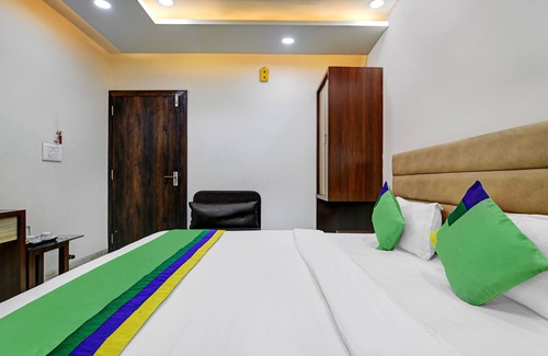 Kolar Road Hotel | Budget-Friendly Treebo Trend Taste Of India with Dining & Access