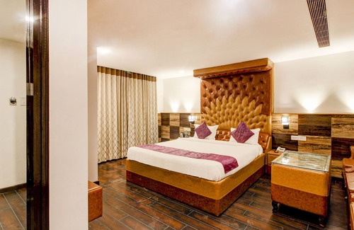 Banjara Hills Hotel | Top-Rated Treebo Tryst F One with Family-Friendly Amenities
