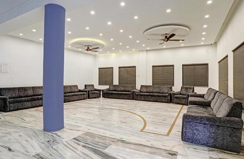 Cidco Hotel | Budget-Friendly Stay at Treebo Varsha Palace with Breakfast