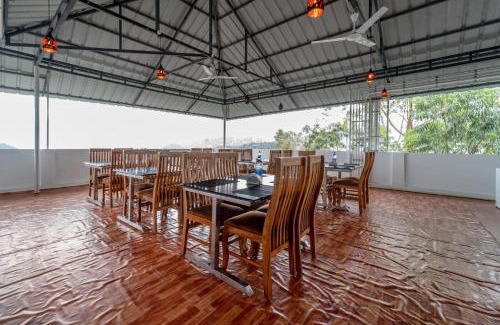 Nullatanni Hotel | Relax at Treebo Windsong Resort in Scenic Munnar